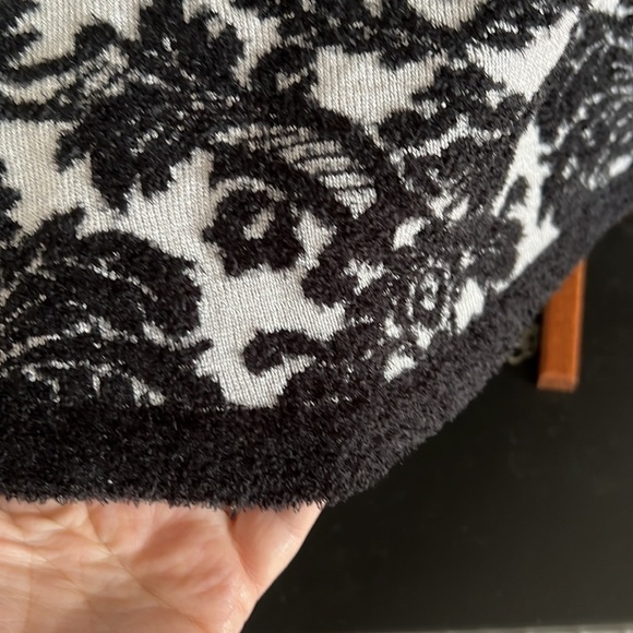 LIZ CLAIBORNE Echo Gray/Black Damask Knit Flare Style Dress, Size Small,GUC. - Picture 5 of 7